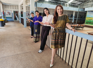 🧽ดำเนินกิจกรรมรณรงค์การแต่งกายตามอัตลักษณ์ไทยสู่สากล ... พารามิเตอร์รูปภาพ 29