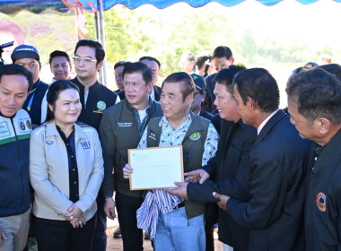 🍯ศูนย์ฯ11 ร่วมลงพื้นที่รัฐมนตรีว่าการกระทรวงเกษตรและสหกรณ์ ... พารามิเตอร์รูปภาพ 3
